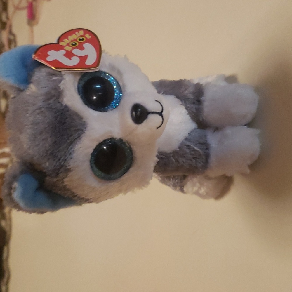 The Beanie Boo's Collection Slush Wolf Plushie